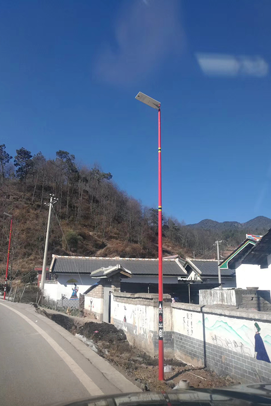 四川7米40W太陽能一體化路燈工程